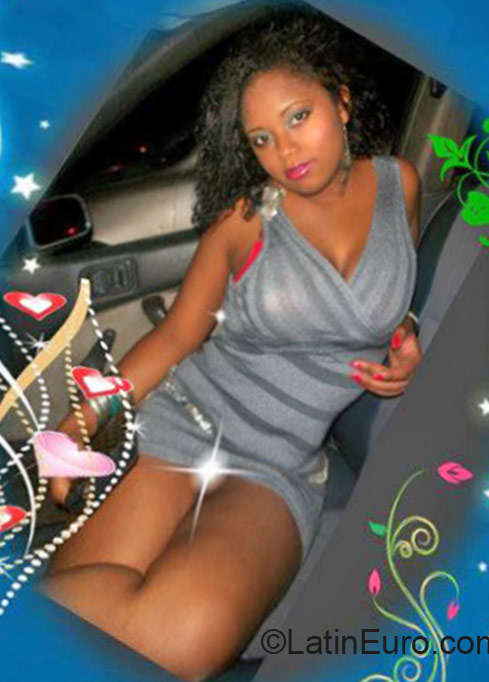 Date this funny Dominican Republic girl Yudy from Santiago DO22801