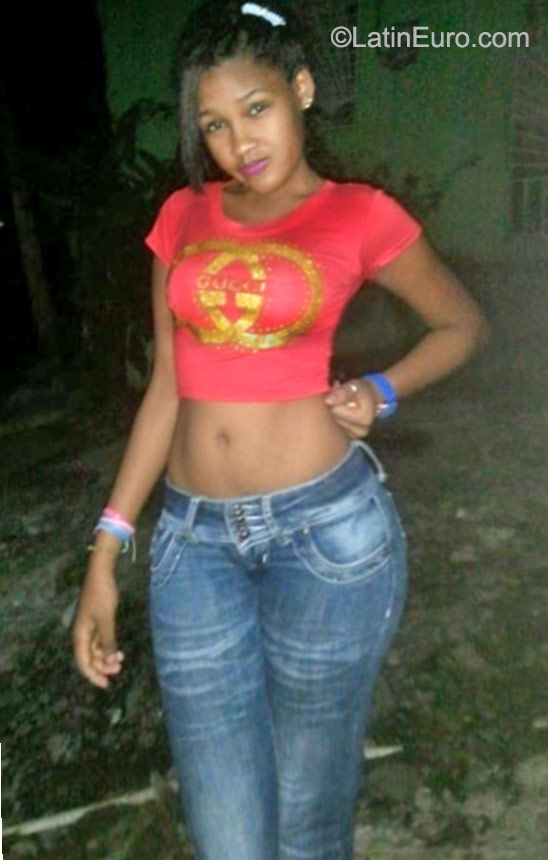 Date this delightful Dominican Republic girl Jasiel from Santo Domingo DO22823