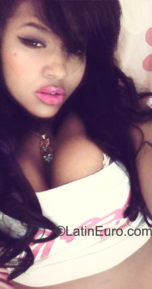 Date this sultry Dominican Republic girl Liselot from Santo Domingo DO22838