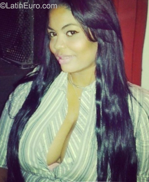 Date this fun Dominican Republic girl Ivelisse from Santo Domingo DO22850