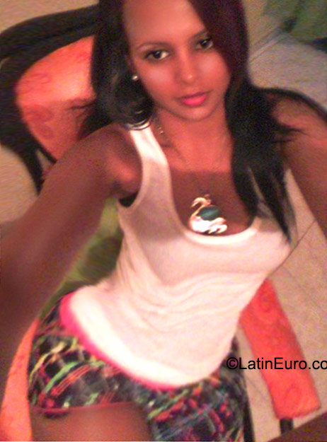 Date this happy Dominican Republic girl Mildre from Puerto Plata DO22860