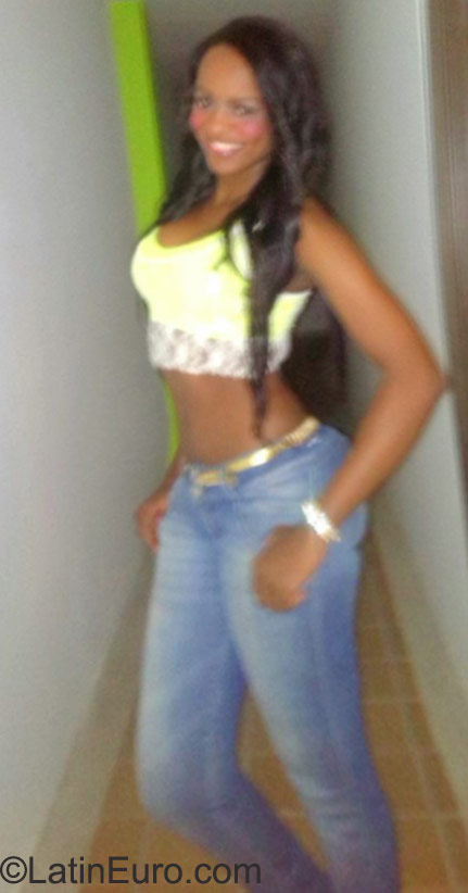 Date this stunning Colombia girl Alejandra from Cali CO17828