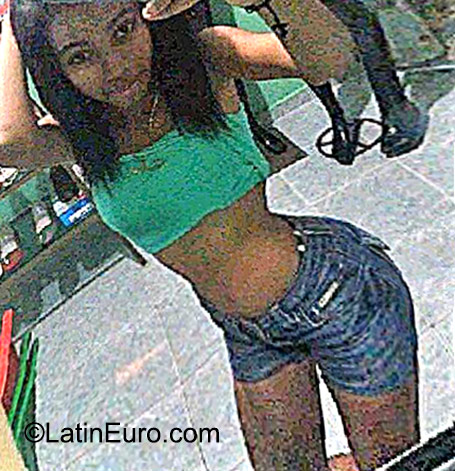 Date this funny Dominican Republic girl Yarlin from Santo Domingo DO22948