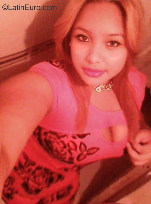 Date this delightful Dominican Republic girl Miledy from Santiago DO22950