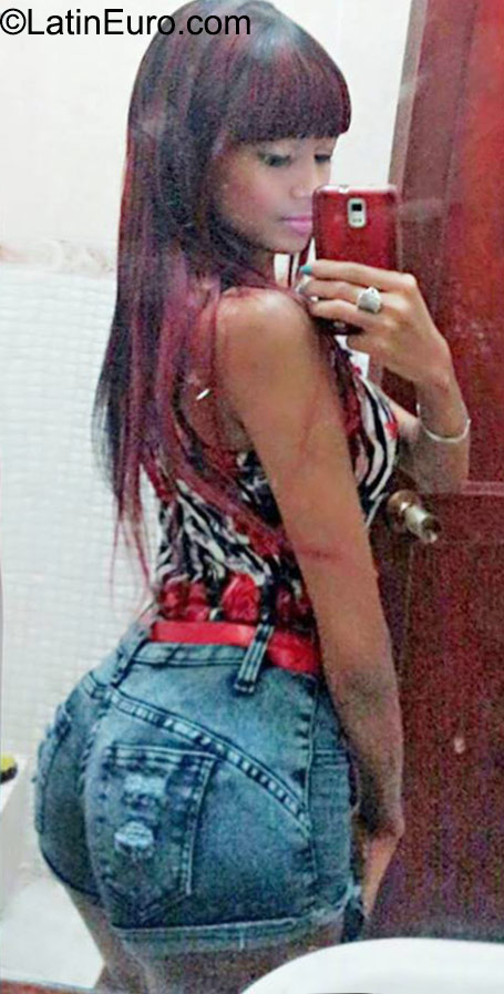 Date this young Dominican Republic girl Rosalin from Santo Domingo DO22986