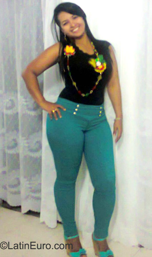 Date this hard body Colombia girl Leidi from Barranquilla CO17891