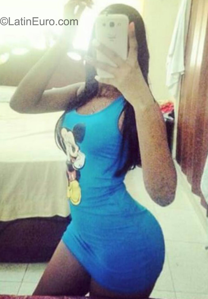 Date this young Dominican Republic girl Jennifer from Santo Domingo DO23044