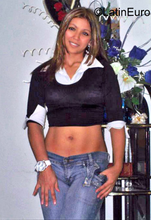 Date this beautiful Colombia girl Patricia from Bogota CO17913