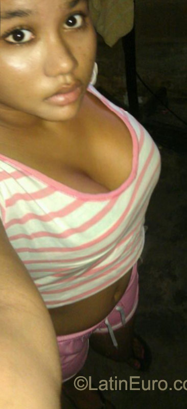 Date this georgeous Dominican Republic girl Raphelina from Santo Domingo DO23067