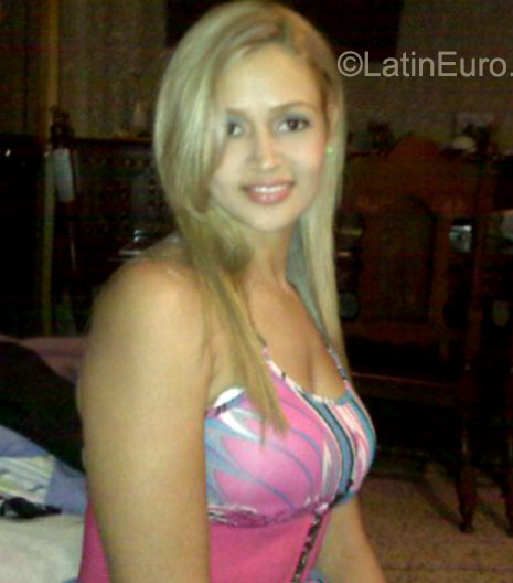 Date this tall Venezuela girl Bela from Guayana VE622