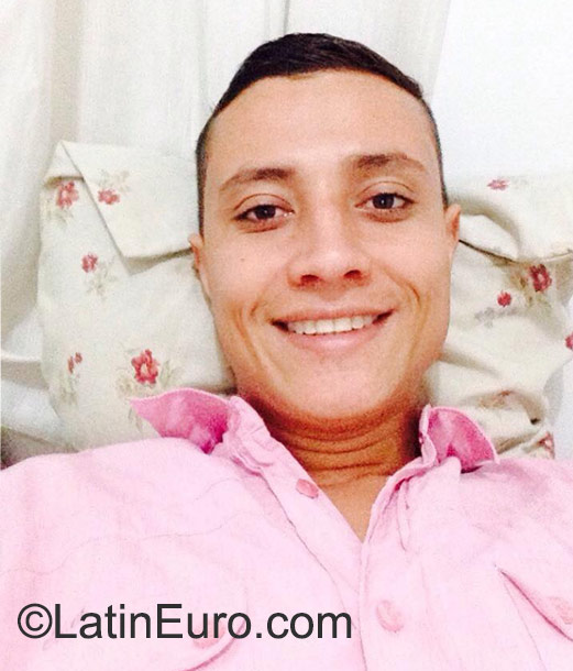 Date this attractive Colombia man Jorge from Medellin CO17985