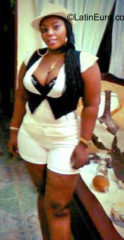 Date this sultry Dominican Republic girl Raisa from La Romana DO23255