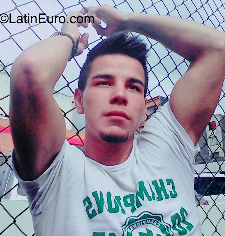 Date this fun Colombia man Elias from Bogota CO18083