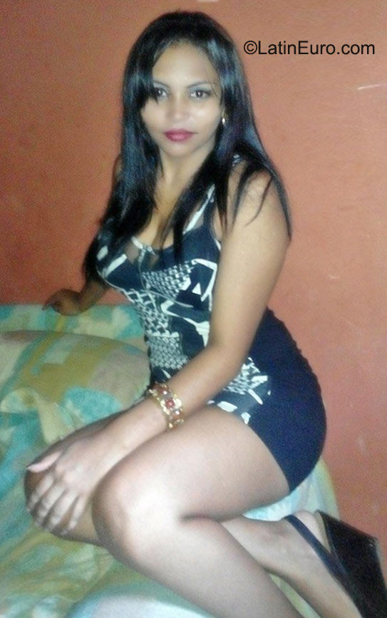 Date this sultry Honduras girl Daniela from La Ceiba HN1724