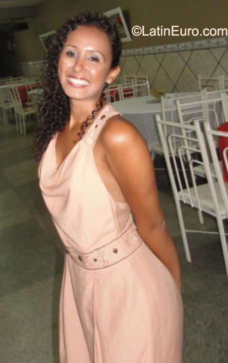 Date this funny Brazil girl Analidia from Rio De Janeiro BR9999