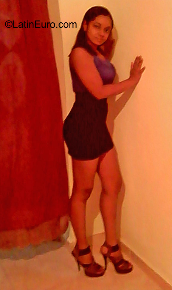 Date this hard body Dominican Republic girl Jenny from Santo Domingo DO23515