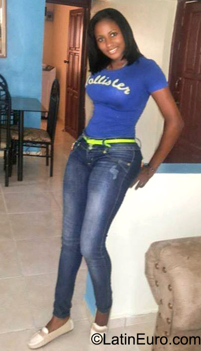 Date this cute Dominican Republic girl Lisbeth from Santo Domingo DO23517