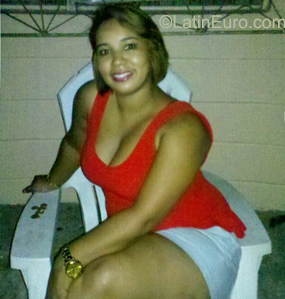 Date this beautiful Dominican Republic girl Yeny from Santo Domingo DO23590