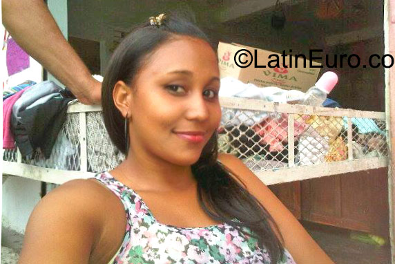 Date this cute Dominican Republic girl Nathaly from Santo Domingo DO23638