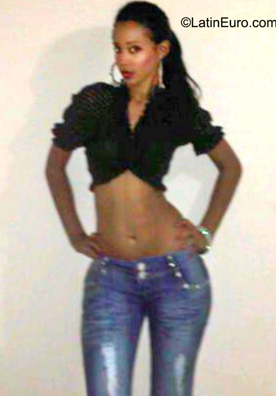 Date this cute Dominican Republic girl Yenie from Higuey DO23646