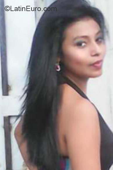 Date this gorgeous Honduras girl Yeimi from La Ceiba HN1787
