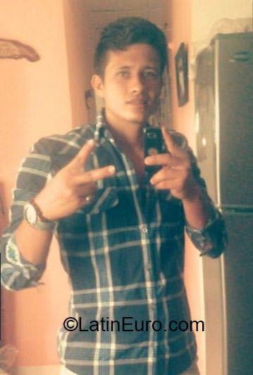 Date this cute Colombia man Yeison from cucuta CO18262
