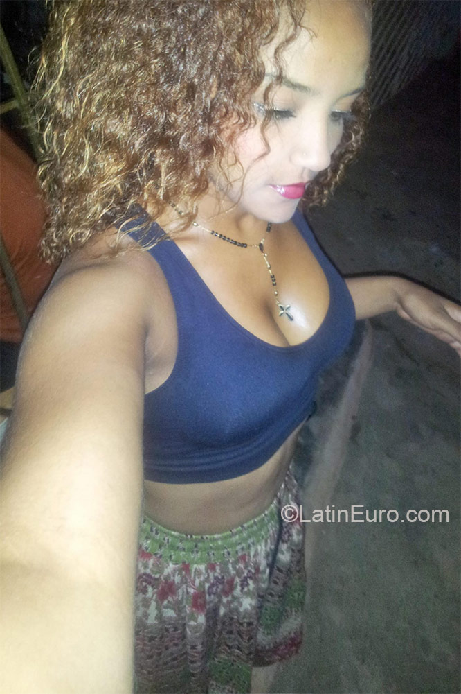 Date this attractive Dominican Republic girl Ines from Santo Domingo DO23983