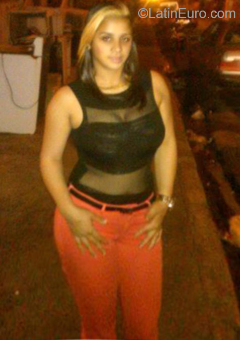 Date this delightful Dominican Republic girl Mabeline from puerto plata DO24068
