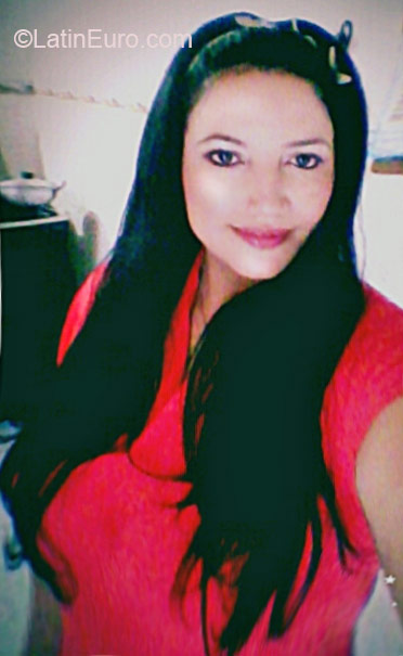 Date this tall Colombia girl Lina from Barranquilla CO18359