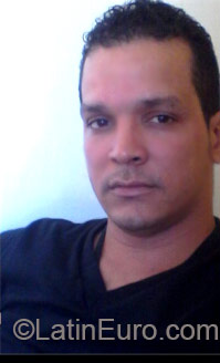 Date this exotic Dominican Republic man Stanly from Santo Domingo DO24143