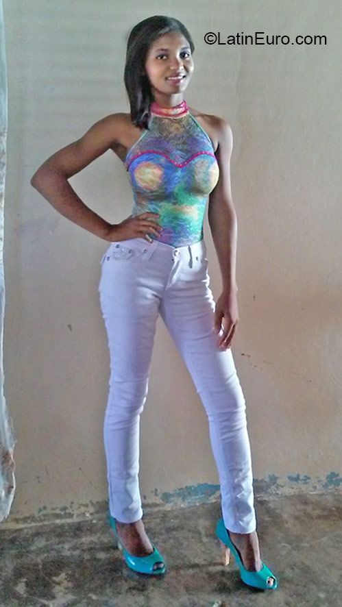 Free Personals With Mariela Female 30 Dominican