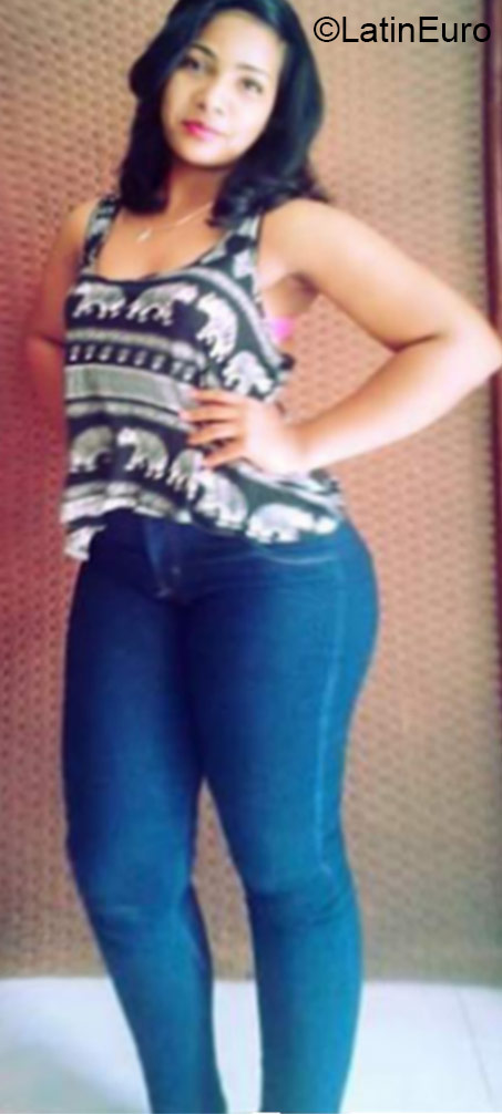 Date this delightful Dominican Republic girl Madelin from Santo Domingo DO24481