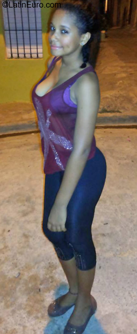 Date this beautiful Dominican Republic girl Jarlin from Higuey DO24520