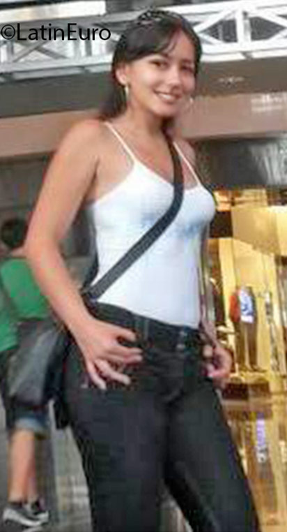 Date this delightful Colombia girl Lilia from Armenia CO18538