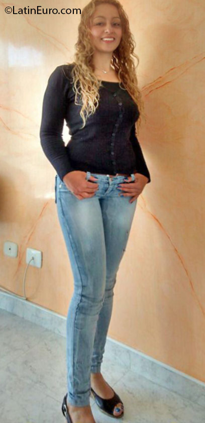 Date this gorgeous Colombia girl SOPHIA2016 from Bogota CO18539