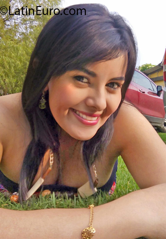 Date this foxy Colombia girl Sandra from Bogota CO18541