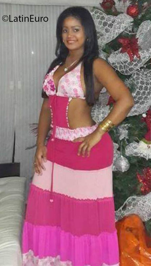 Date this cute Colombia girl Yohanna from Cali CO18567
