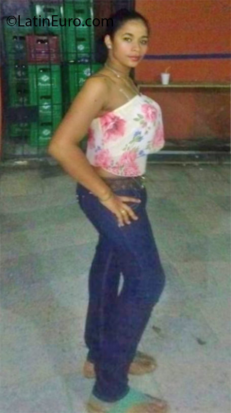 Date this beautiful Dominican Republic girl Tania from Santiag DO24886