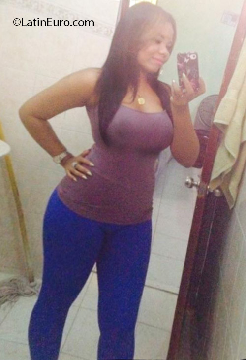 Date this happy Dominican Republic girl Entronque from Santiago DO24980