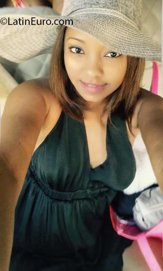 Date this gorgeous Dominican Republic girl Luz from Santiago DO25014