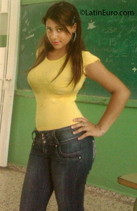 Date this georgeous Dominican Republic girl Corima from Higuey DO25085