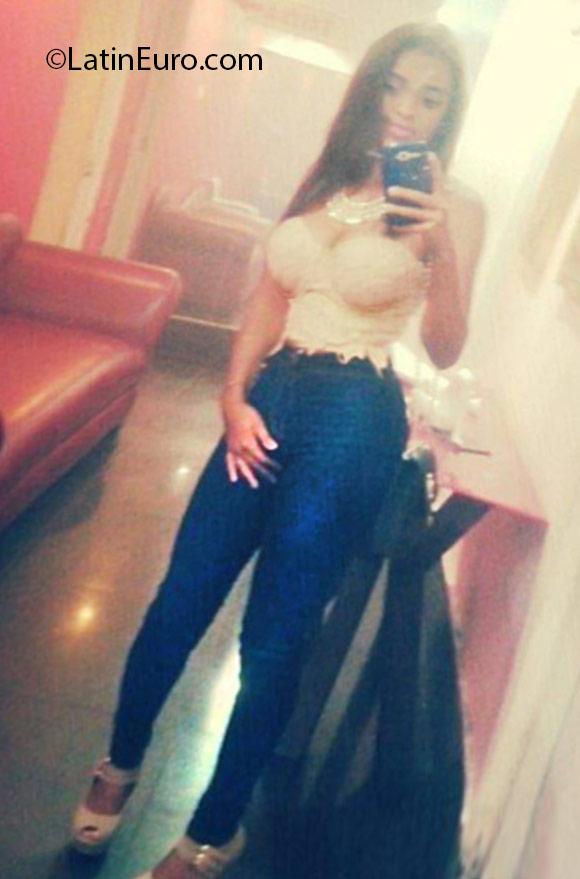 Date this cute Dominican Republic girl Lisalote from Santo Domingo DO25092