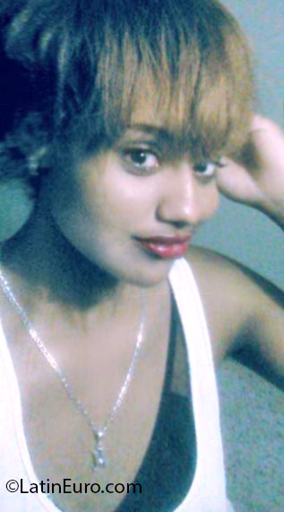 Date this passionate Dominican Republic girl Melissa from Santo Domingo DO25152