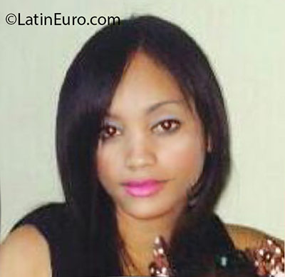 Date this attractive Dominican Republic girl Jasmil from San Pedro De Macoris DO25190