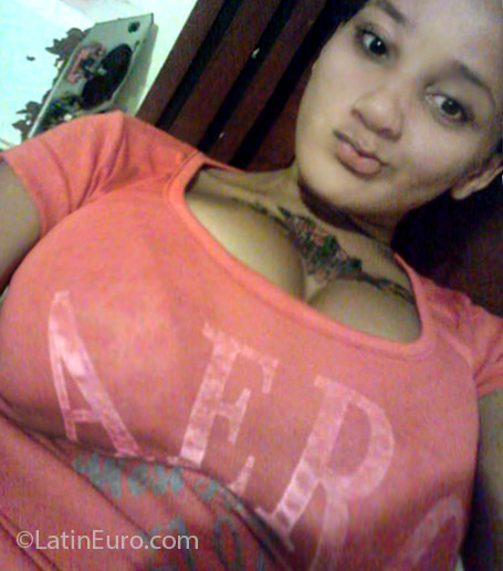 Date this gorgeous Dominican Republic girl Maria from La Vega DO25218