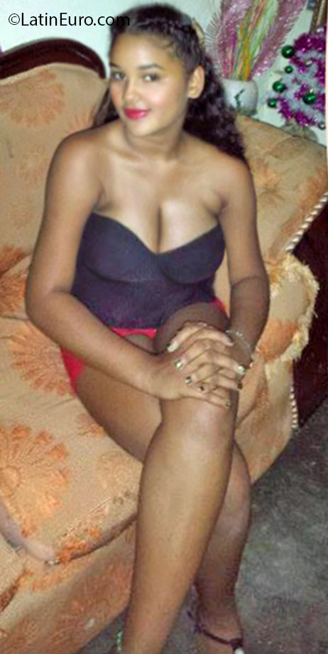 Date this exotic Dominican Republic girl Anabel from Santo Domingo DO25278