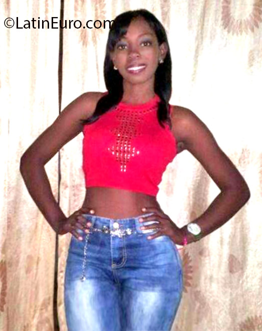 Date this beautiful Dominican Republic girl Maria from Santo Domingo DO27161