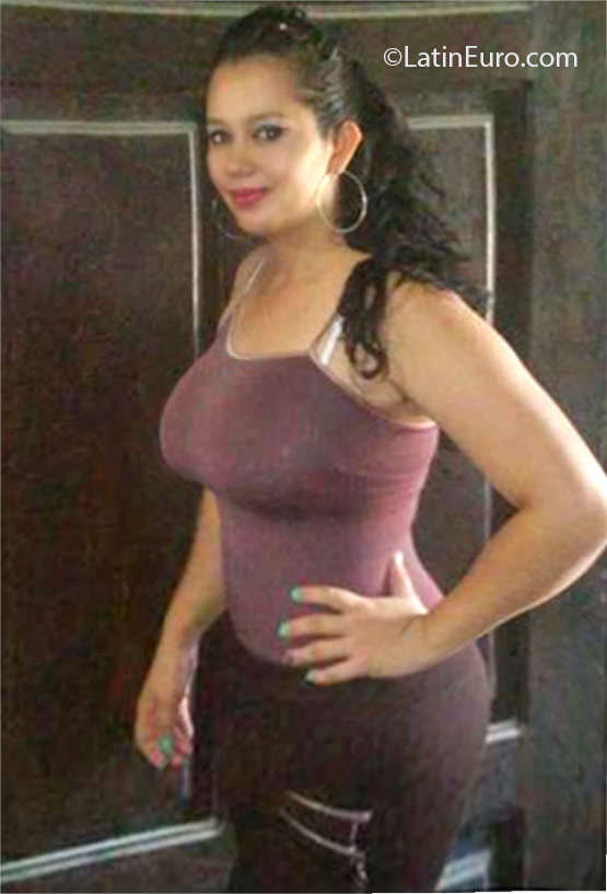 Date this hard body Honduras girl Selenia from San Pedro Sula HN2110