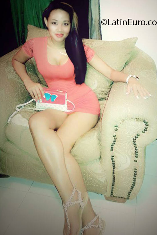 Date this beautiful Dominican Republic girl Estefani from Santiago DO25483