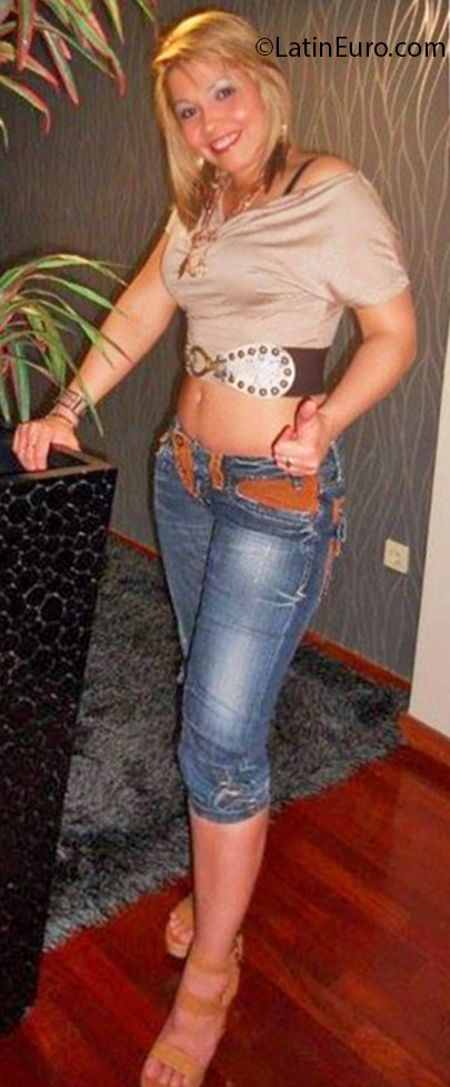 Date this athletic Brazil girl Nilma from Recife BR9638